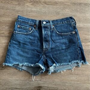 Denim Frayed Levi’s 501 Shorts